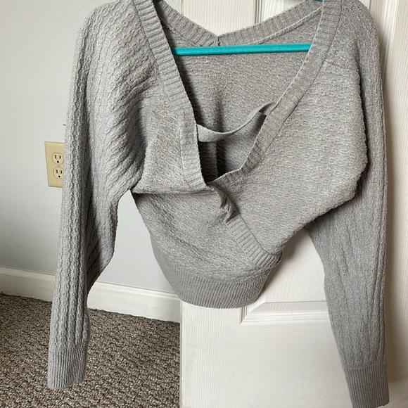 gray sweater from pink rose - Picture 2 of 2